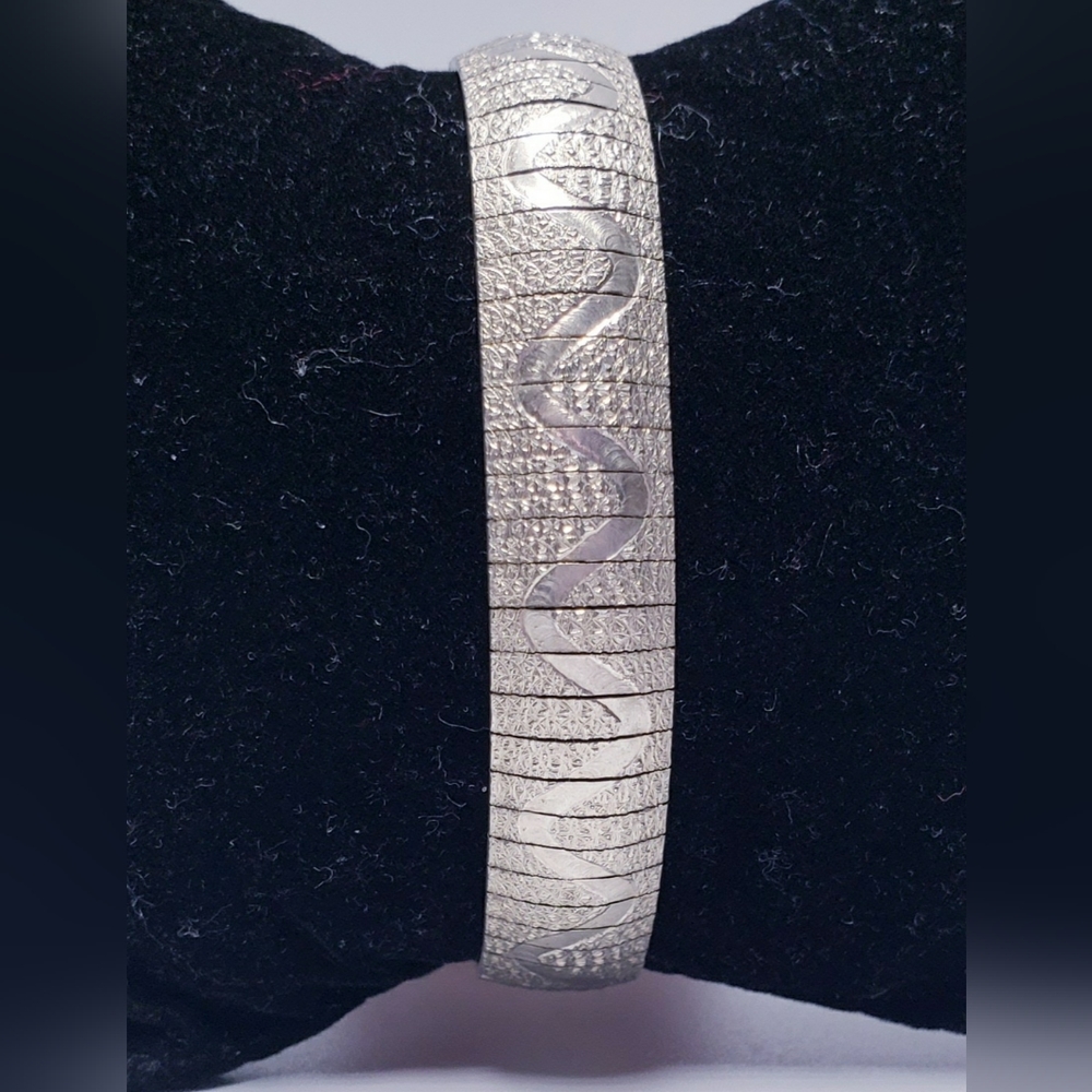 Italian Matte Finish Omega Bracelet 7.5"